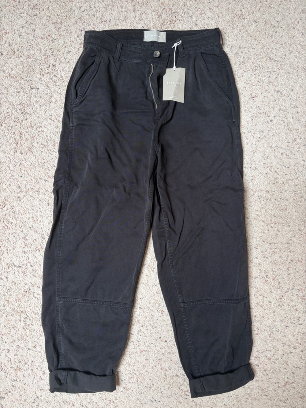 Everlane Women’s The Relaxed Chino in Black